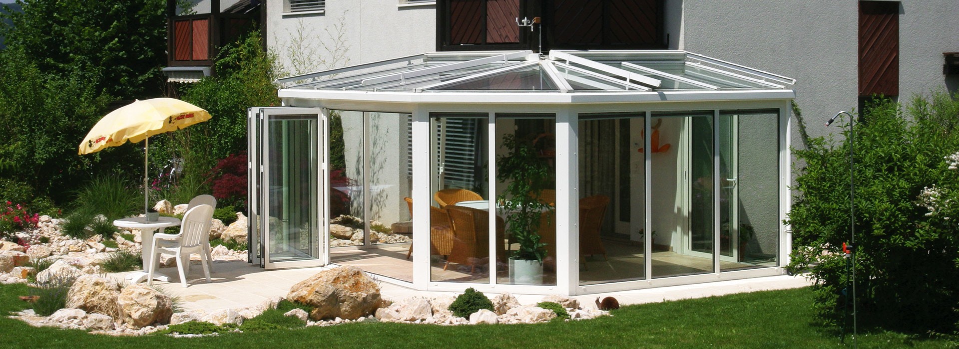 Year-round sunrooms One Trade